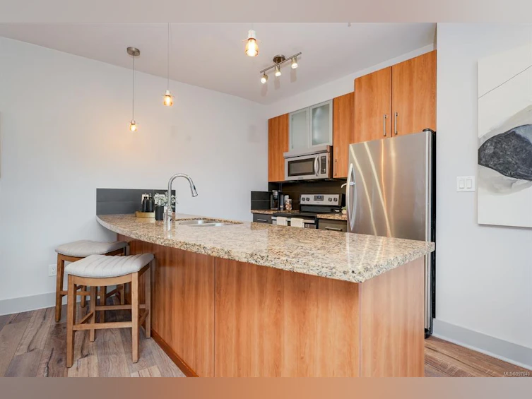 412-2745 Veterans Memorial Pkwy, Langford, BC, V9B 0H4 - 8