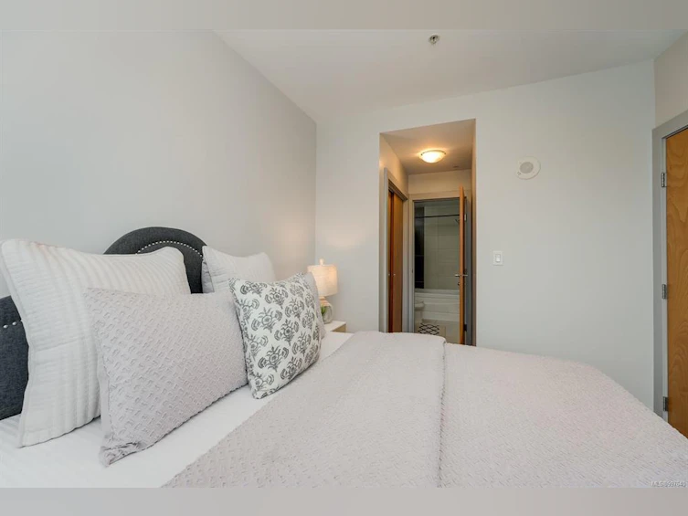 412-2745 Veterans Memorial Pkwy, Langford, BC, V9B 0H4 - 16
