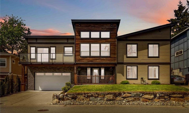 940 Aqua Court
