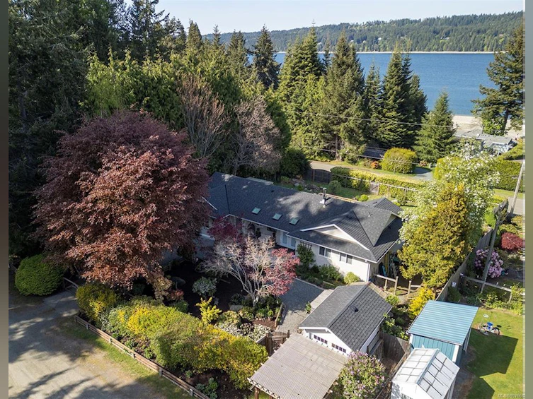 7616 Wente Way, Fanny Bay, BC, V0R 1W0 - 48