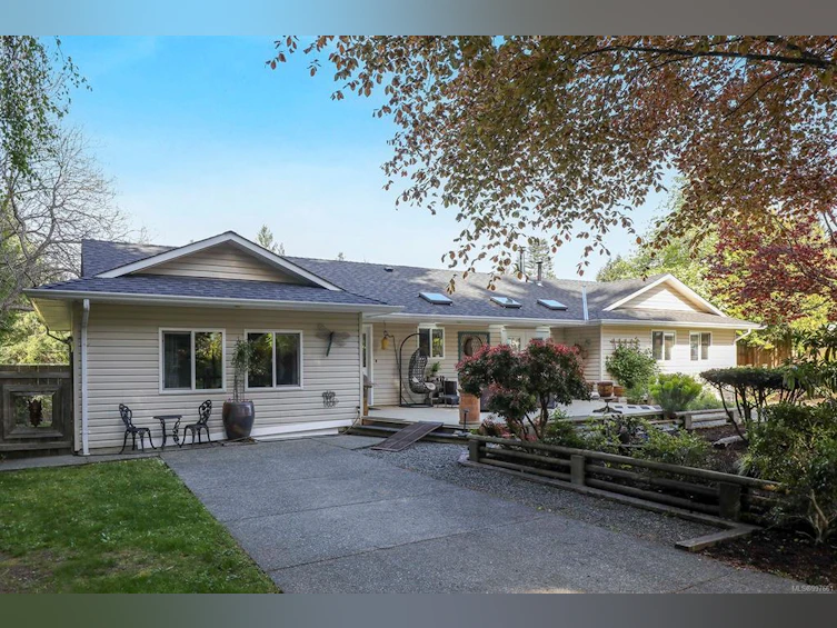 7616 Wente Way, Fanny Bay, BC, V0R 1W0 - 40