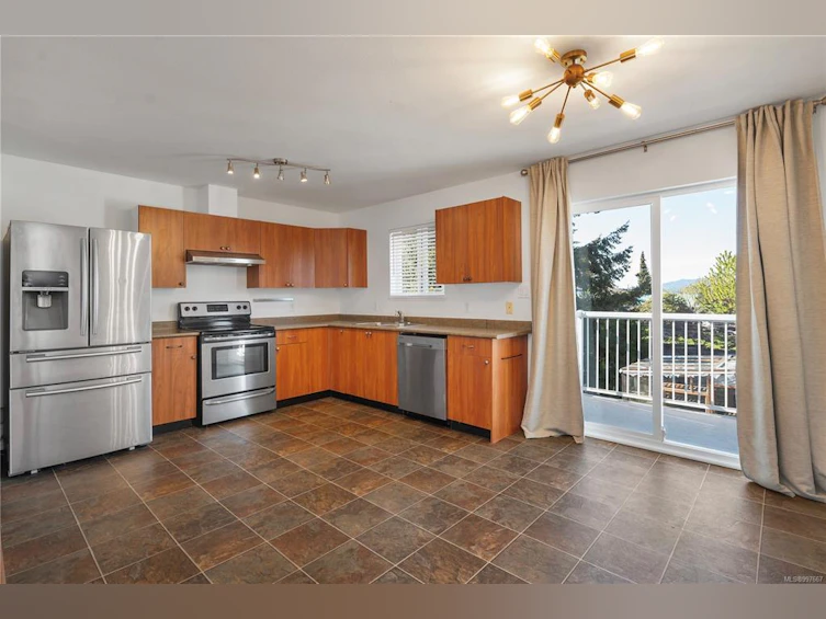 560 6th Avenue, Campbell River, BC, V9W 3Z5 - 5