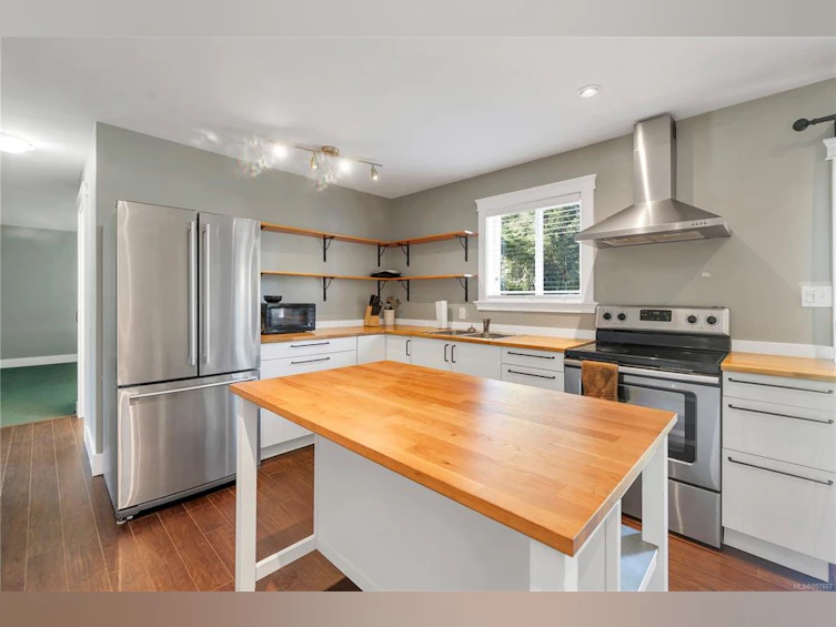 560 6th Avenue, Campbell River, BC, V9W 3Z5 - 18