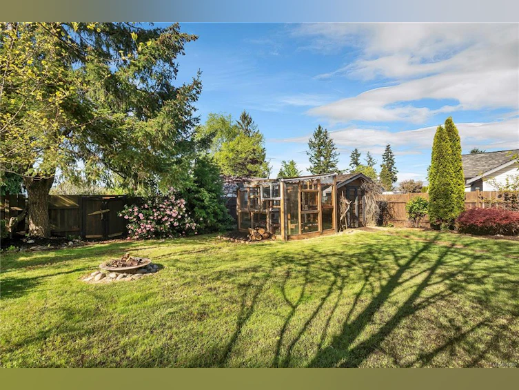560 6th Avenue, Campbell River, BC, V9W 3Z5 - 34