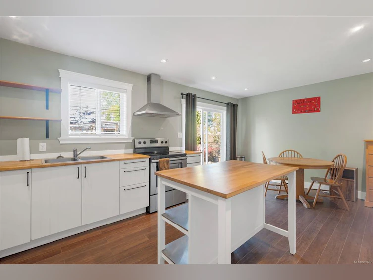 560 6th Avenue, Campbell River, BC, V9W 3Z5 - 19