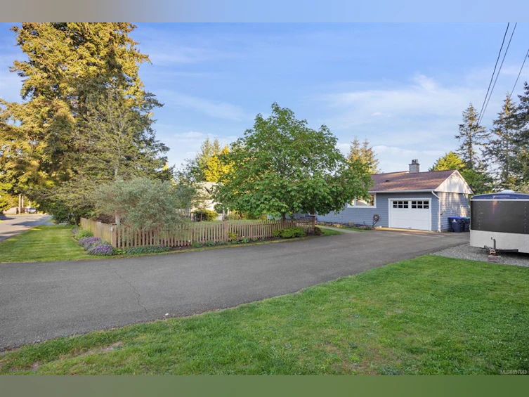 1589 Cedar Avenue, Comox, BC, V9M 2V6 - 35