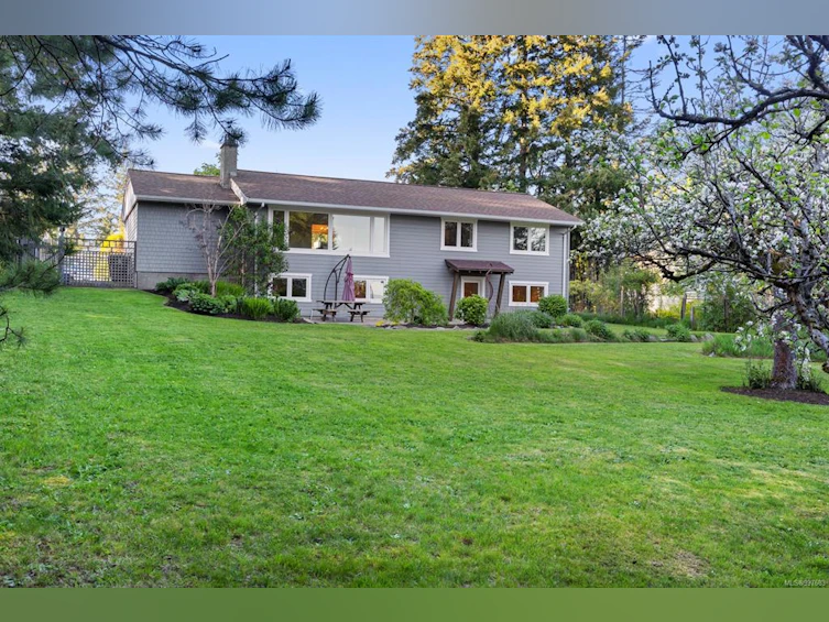 1589 Cedar Avenue, Comox, BC, V9M 2V6 - 42