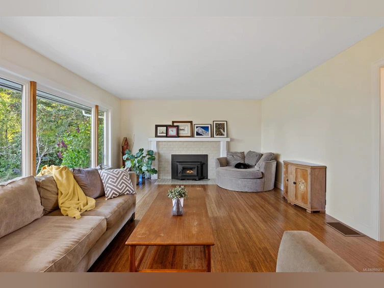 1589 Cedar Avenue, Comox, BC, V9M 2V6 - 2
