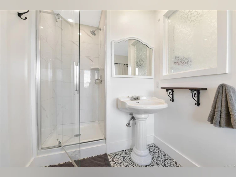300 Wood Dale Drive, Mayne Island, BC, V0N 2J2 - 29