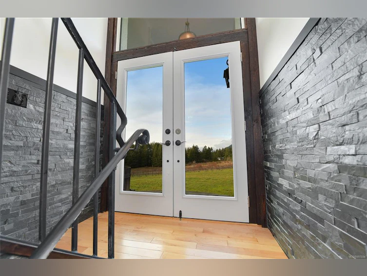 300 Wood Dale Drive, Mayne Island, BC, V0N 2J2 - 5