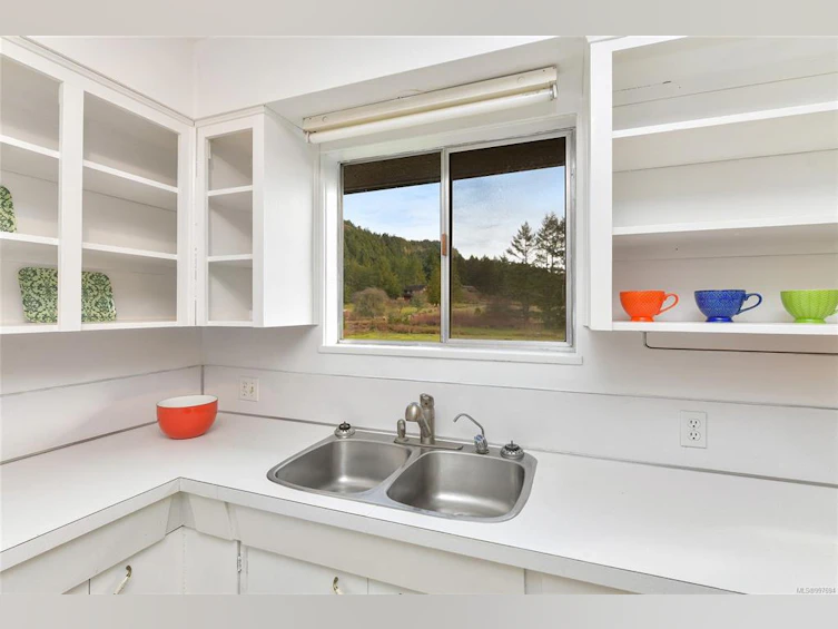 300 Wood Dale Drive, Mayne Island, BC, V0N 2J2 - 21