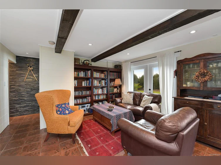300 Wood Dale Drive, Mayne Island, BC, V0N 2J2 - 38