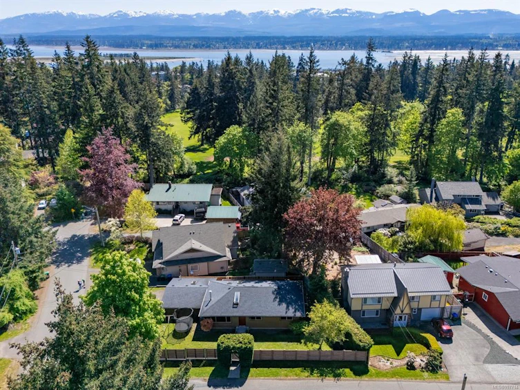 1639 E Centennial Avenue, Comox, BC, V9M 2V8 - 12