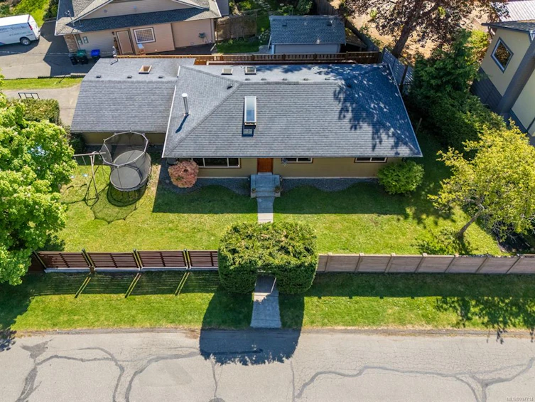 1639 E Centennial Avenue, Comox, BC, V9M 2V8 - 21