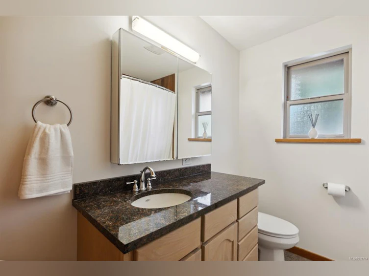 1639 E Centennial Avenue, Comox, BC, V9M 2V8 - 49