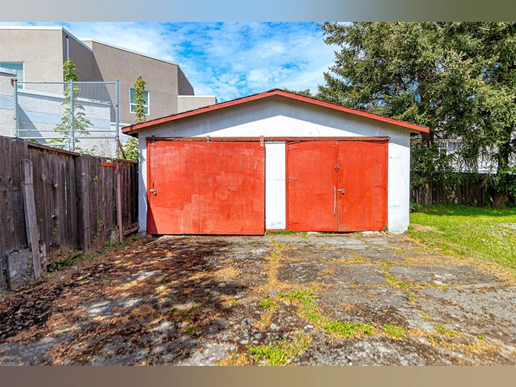 808 Princess Avenue, Victoria, BC, V8T 1K8 - 35
