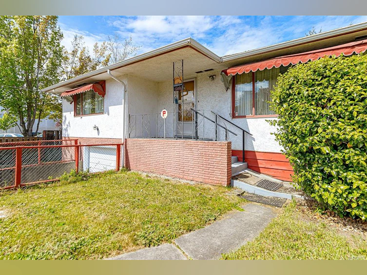 808 Princess Avenue, Victoria, BC, V8T 1K8 - 5