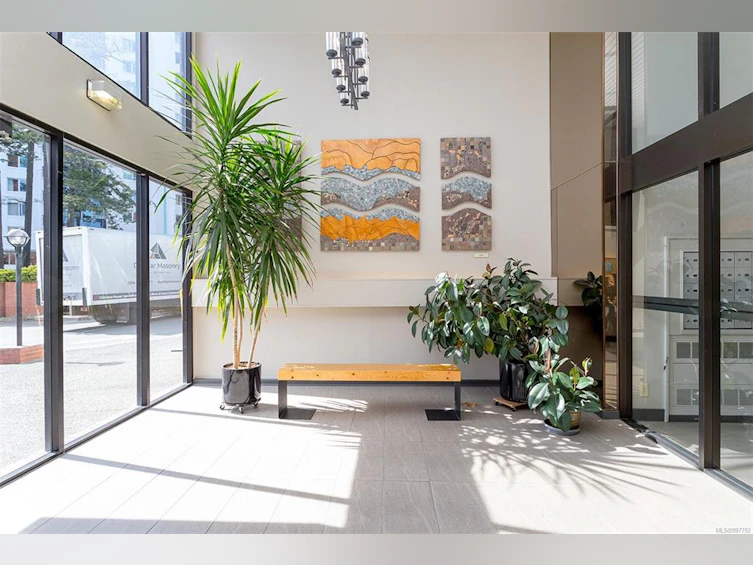 906-327 Maitland Street, Victoria, BC, V9A 7G7 - 7