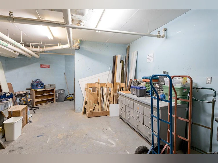 906-327 Maitland Street, Victoria, BC, V9A 7G7 - 32
