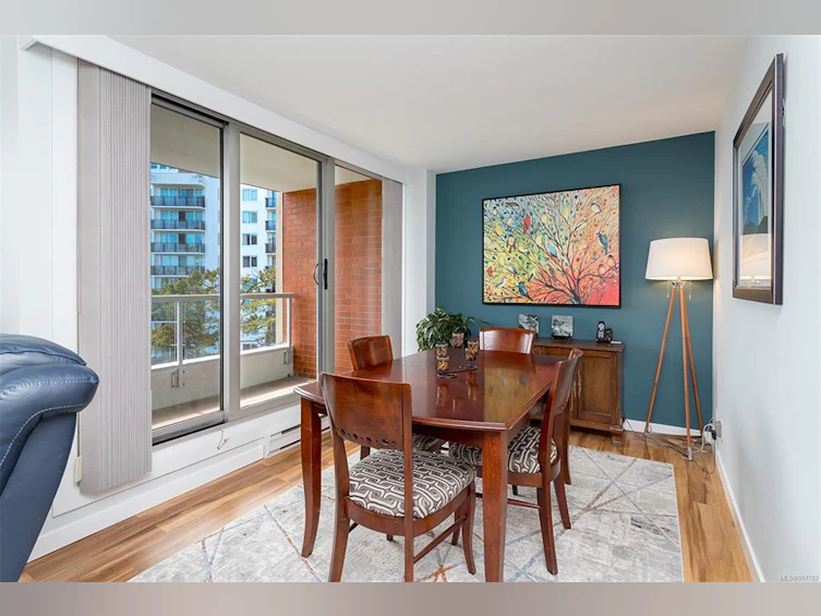 906-327 Maitland Street, Victoria, BC, V9A 7G7 - 11