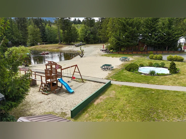 B54-2650 Turnbull Road, Qualicum Beach, BC, V9K 2R2 - 55