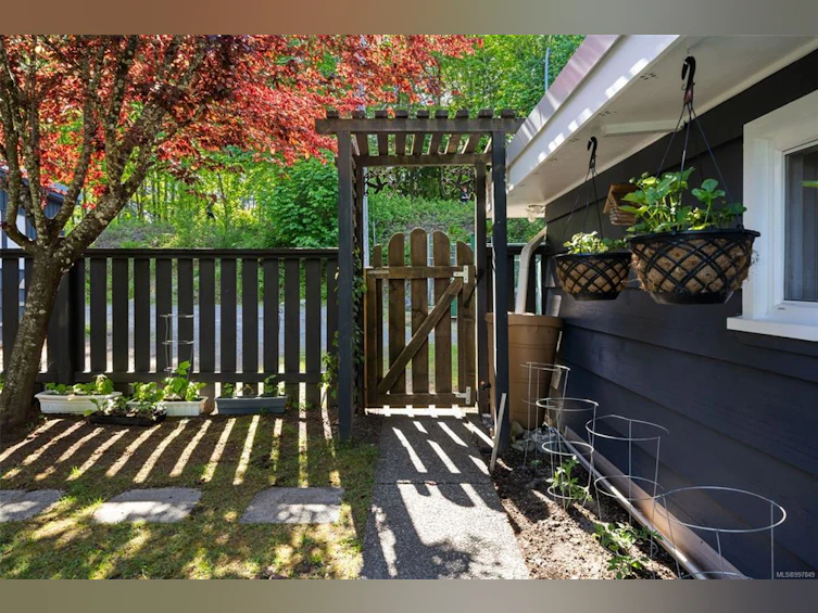 87 Nelson Road, Lake Cowichan, BC, V0R 2G0 - 3