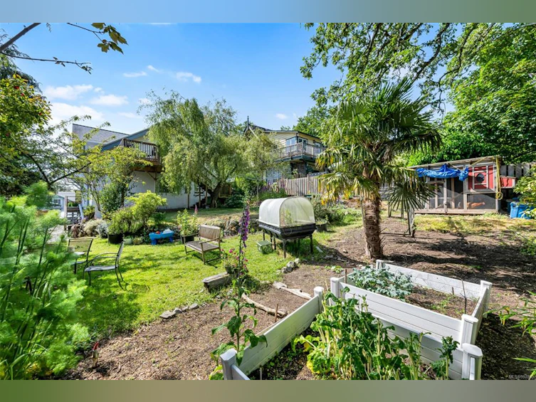 2651 Cedar Hill Road, Victoria, BC, V8T 3H1 - 61