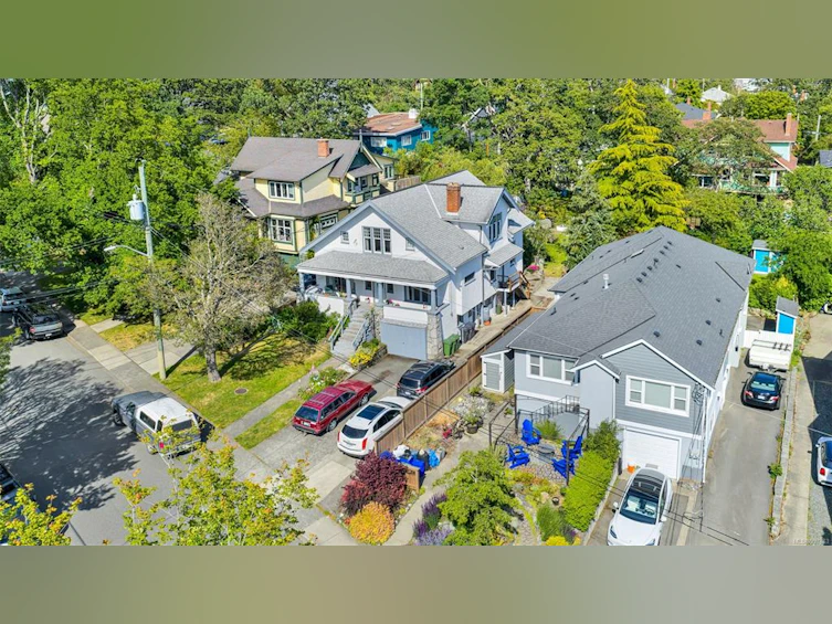 2651 Cedar Hill Road, Victoria, BC, V8T 3H1 - 55