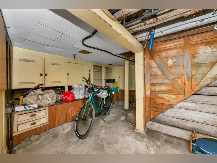 2651 Cedar Hill Road, Victoria, BC, V8T 3H1 - 60