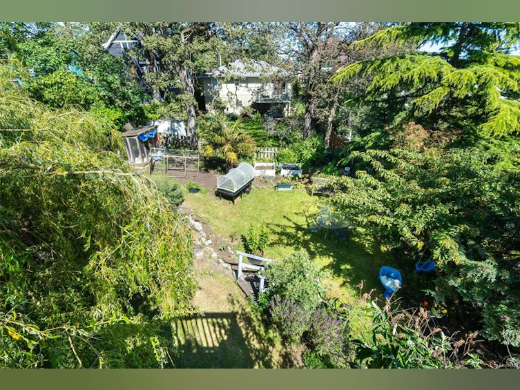 2651 Cedar Hill Road, Victoria, BC, V8T 3H1 - 42