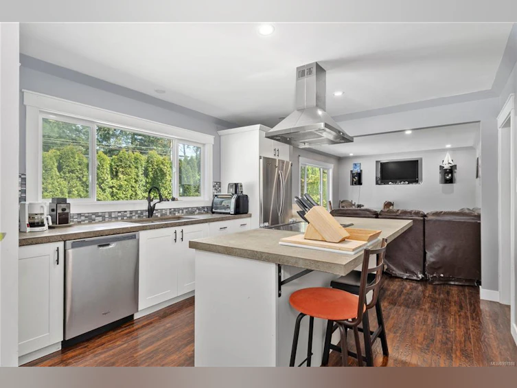 2307 Campbell River Road, Campbell River, BC, V9W 4N9 - 3