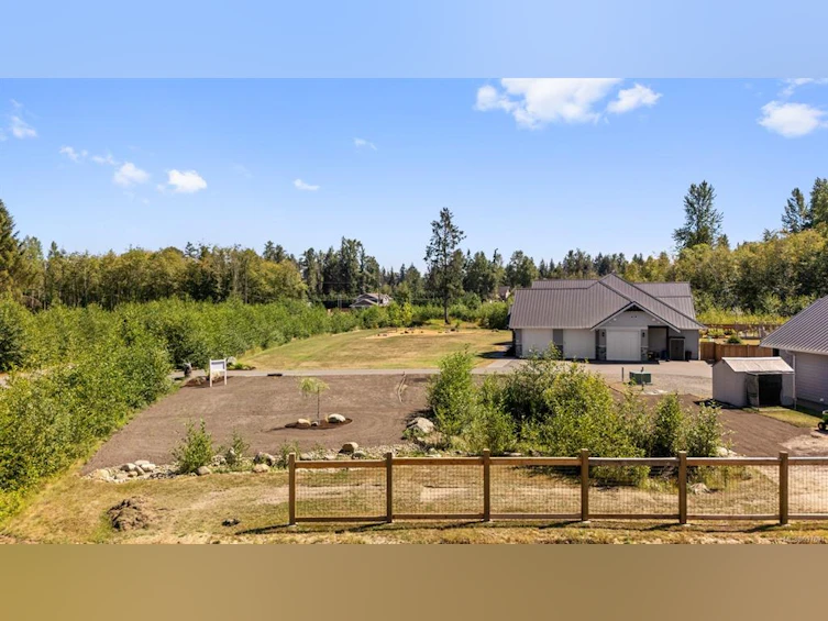 8757/8761 Oyster River Way, Black Creek, BC, V9J 1K5 - 76