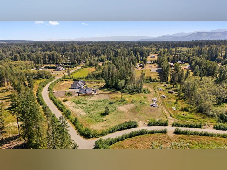 8757/8761 Oyster River Way, Black Creek, BC, V9J 1K5 - 73