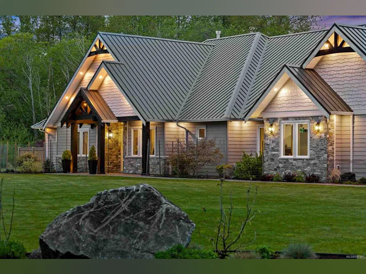 8757/8761 Oyster River Way, Black Creek, BC, V9J 1K5 - 40