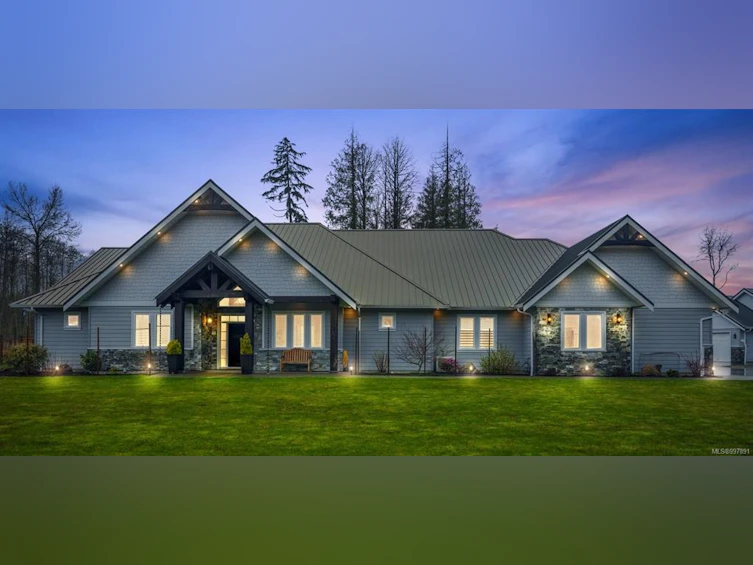 8757/8761 Oyster River Way, Black Creek, BC, V9J 1K5