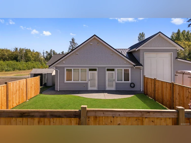 8757/8761 Oyster River Way, Black Creek, BC, V9J 1K5 - 38