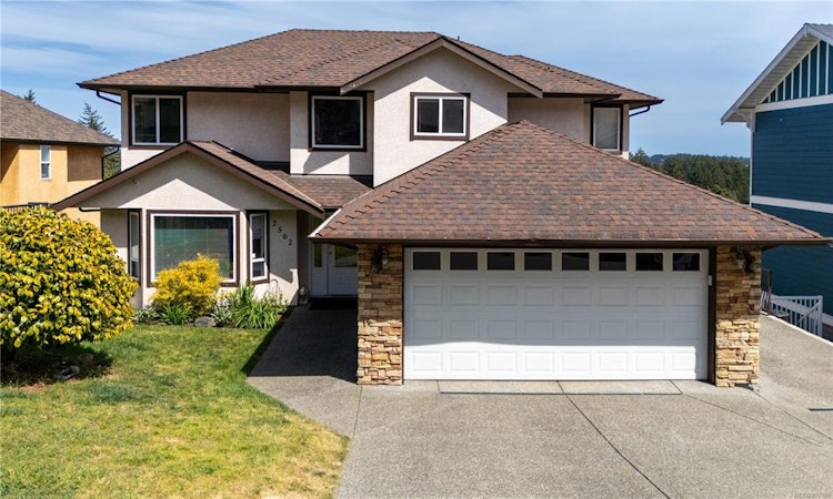 2562 Crystalview Drive