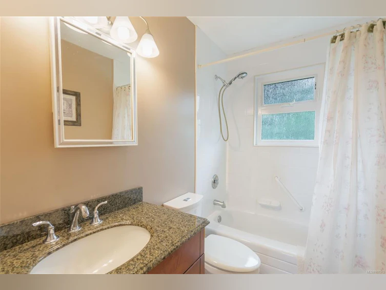 631 Hawkins Street, Nanaimo, BC, V9S 2V5 - 27