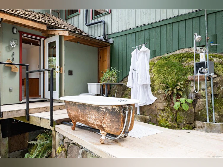 1821 Hyacinthe Bay Road, Quadra Island, BC, V0P 1H0 - 47