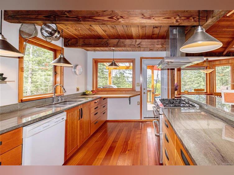 1821 Hyacinthe Bay Road, Quadra Island, BC, V0P 1H0 - 29