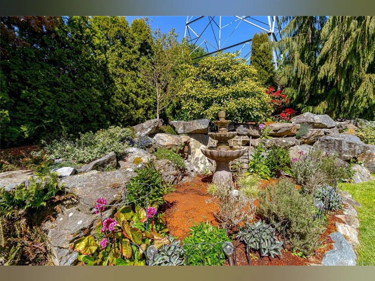 812 Kimberly Place, Saanich, BC, V8X 4R2 - 60