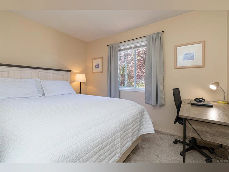 812 Kimberly Place, Saanich, BC, V8X 4R2 - 24