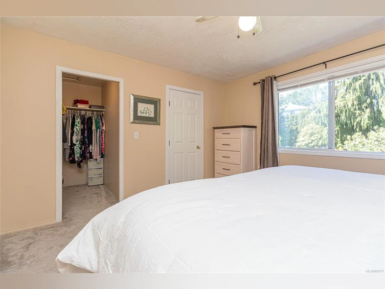 812 Kimberly Place, Saanich, BC, V8X 4R2 - 19