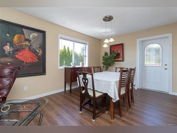 812 Kimberly Place, Saanich, BC, V8X 4R2 - 13