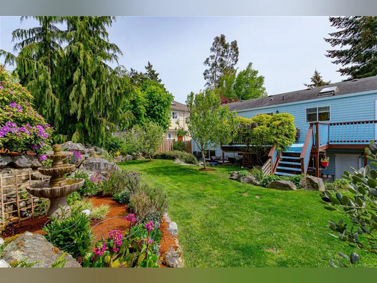 812 Kimberly Place, Saanich, BC, V8X 4R2 - 38