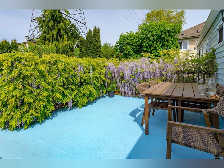 812 Kimberly Place, Saanich, BC, V8X 4R2 - 32