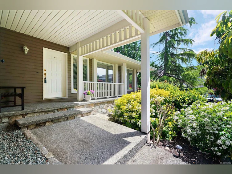 8612 E Echo Place, North Saanich, BC, V8L 5C7 - 38