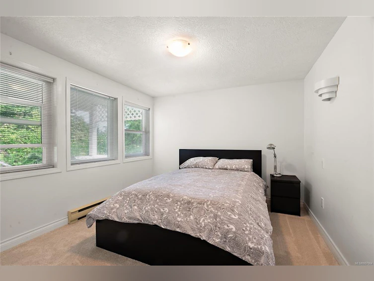 8612 E Echo Place, North Saanich, BC, V8L 5C7 - 34