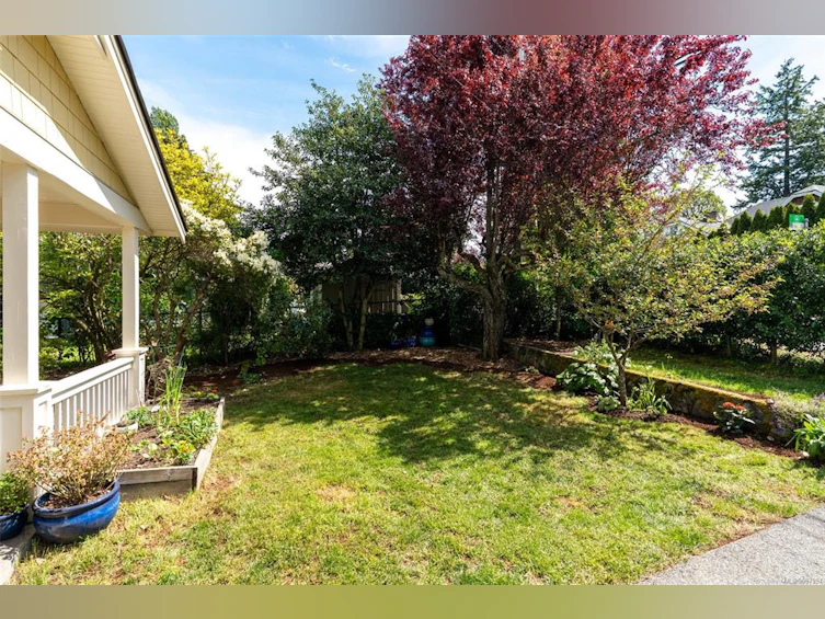 710 Cowper Street, Saanich, BC, V9A 2E9 - 23