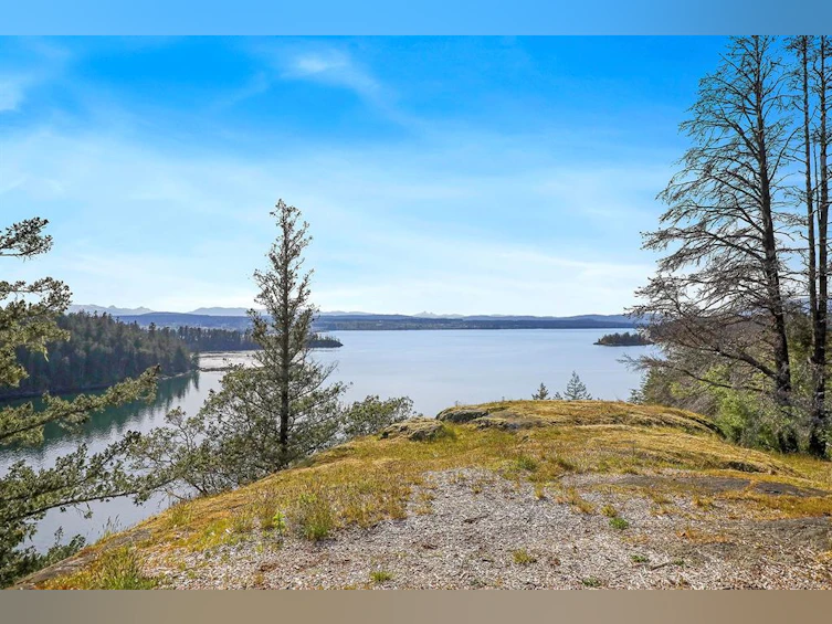 875 Gowlland Harbour Road, Quadra Island, BC, V0P 0A7 - 10